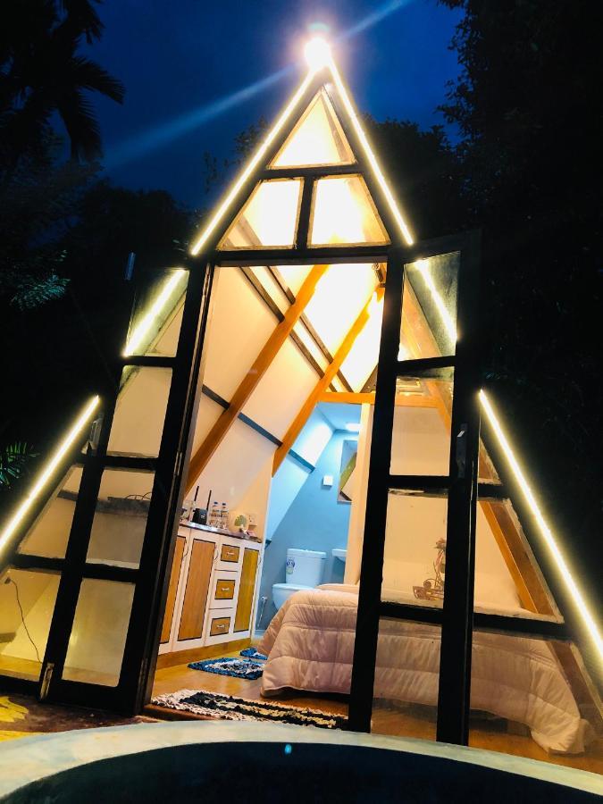 The We2 "Wildwood Elegance Escape" Bed & Breakfast Induruwa Eksteriør bilde
