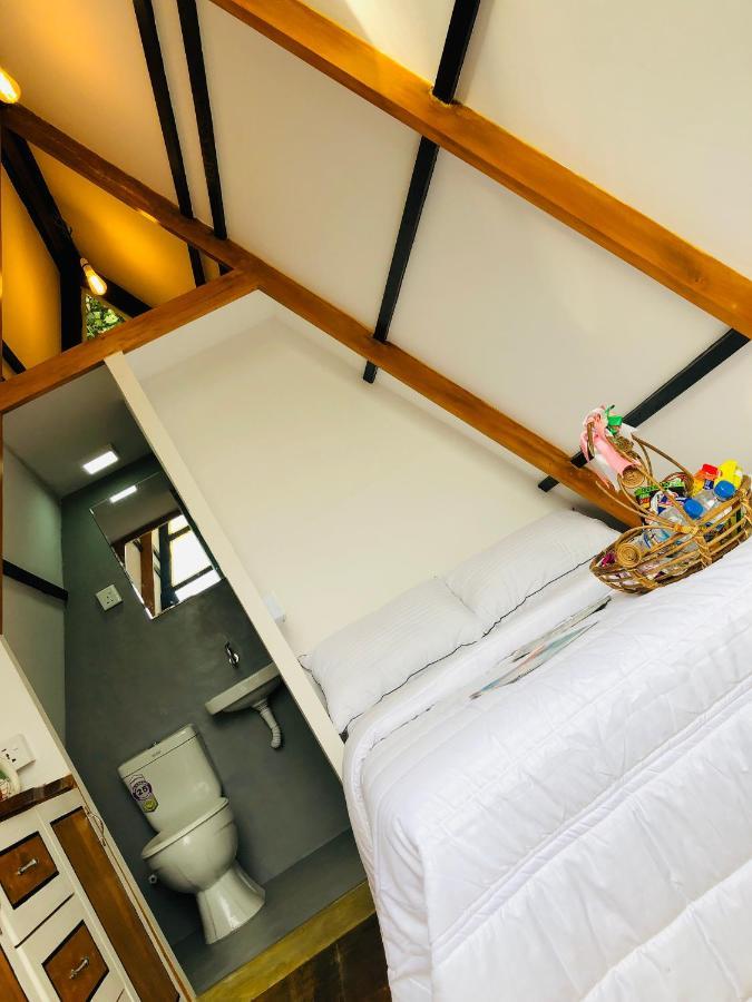 The We2 "Wildwood Elegance Escape" Bed & Breakfast Induruwa Eksteriør bilde