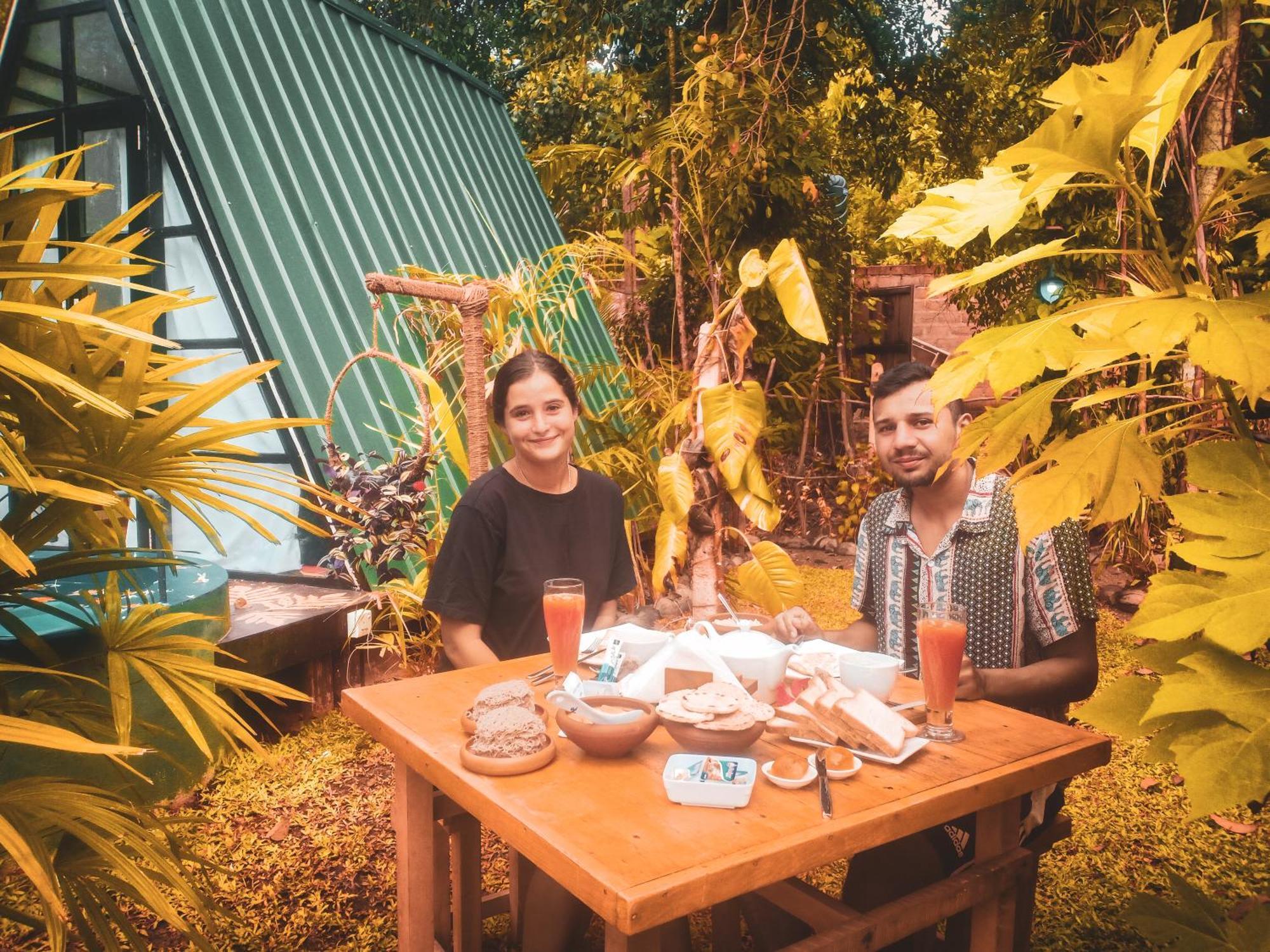 The We2 "Wildwood Elegance Escape" Bed & Breakfast Induruwa Eksteriør bilde